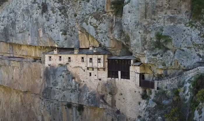 monastery kipina yunani