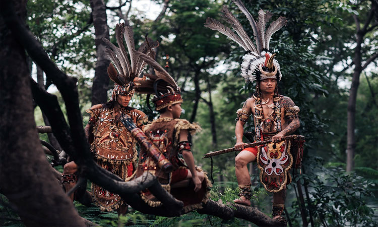 Marjinalisasi Spiritual Suku Dayak